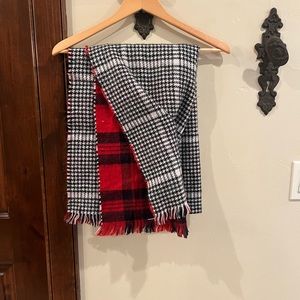 Patterned scarf
